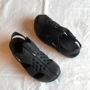 Nike Sunray Little Kid Sandals